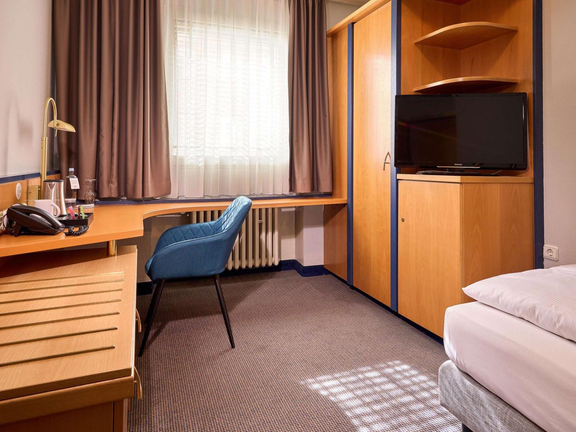 Отель Mercure Center